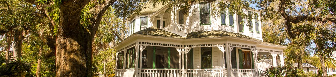 Quel arbre planter devant une maison ? Connaître les bons critères